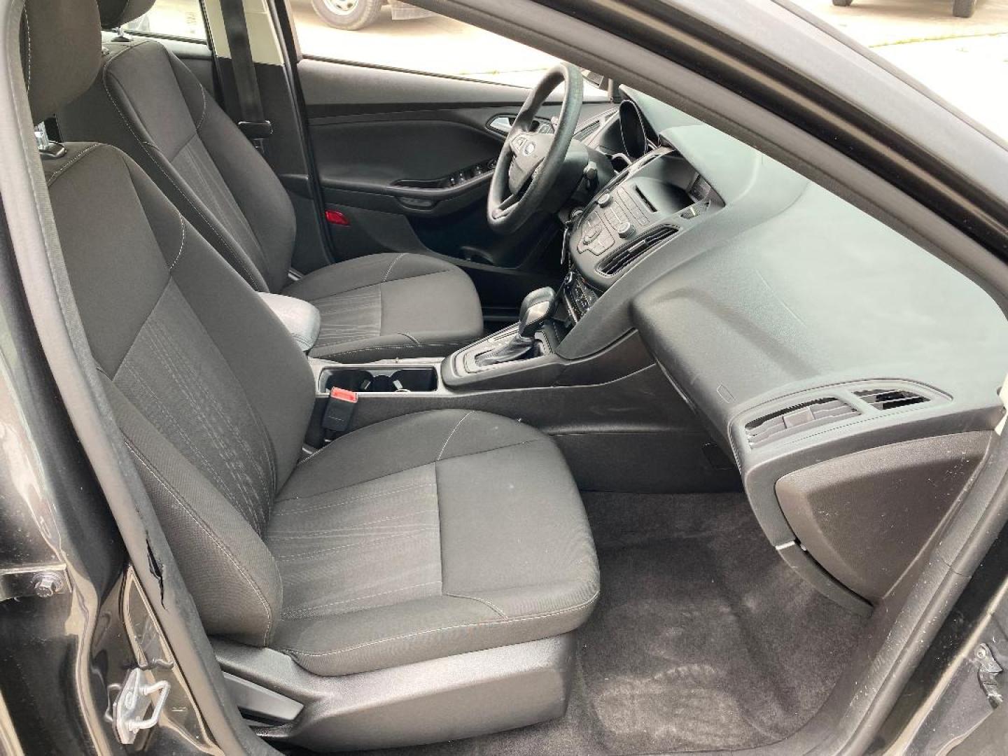 2017 Grey /Black Ford Focus (1FADP3F2XHL) , located at 1687 Business 35 S, New Braunfels, TX, 78130, (830) 625-7159, 29.655487, -98.051491 - Photo#8